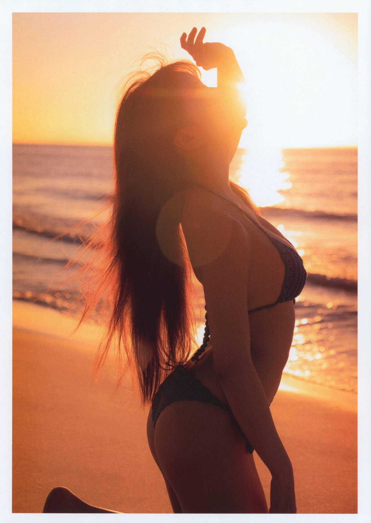 Photobook Miru Shiroma 白間美瑠 LOVE RUSH 0118 8137432865.jpg