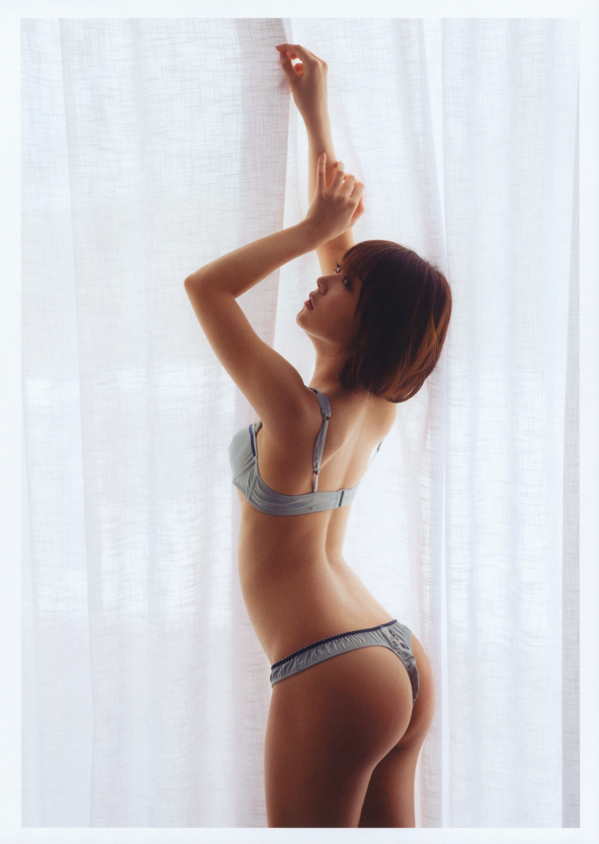 Photobook Miru Shiroma 白間美瑠 LOVE RUSH 0074 6577503263.jpg