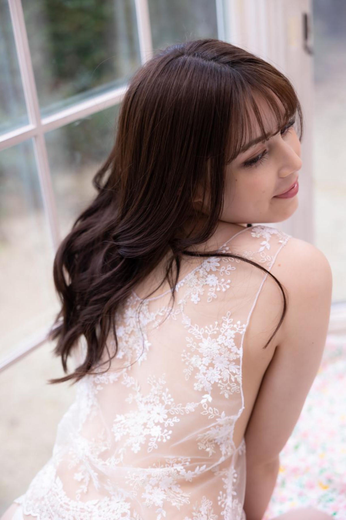 Photobook 2023 02 14 Michelle Megumi ミッシェル愛美 Drop of Miracle B 0025 3247460302.jpg