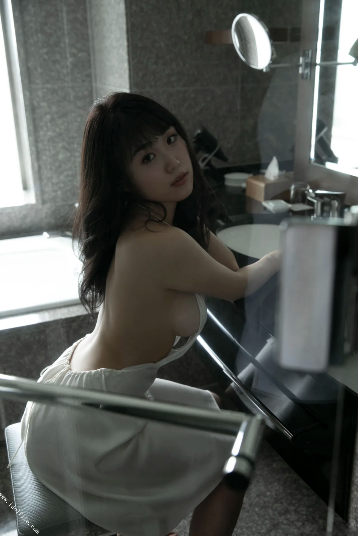 Photobook 2020 12 08 Haruka The Finest Body Disturbed Vol 001 0051 9284134189.jpg