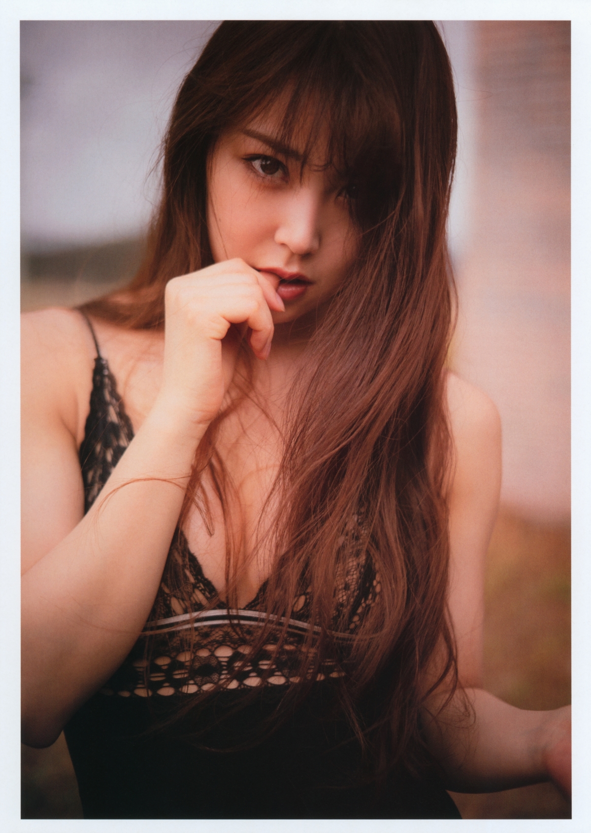Photobook Miru Shiroma 白間美瑠 LOVE RUSH 0057 6475116499.jpg