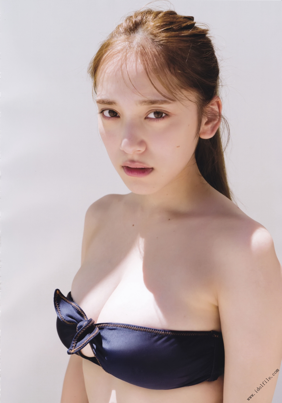 Photobook 2020 01 25 Sayaka Tomaru 都丸紗也華 MeeTomaru 0075 7002697477.jpg