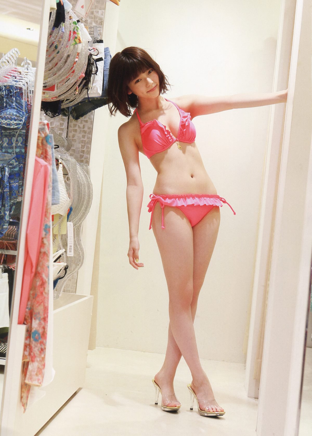 Photobook Haruka Shimazaki 島崎遥香 1st Photobook Paruru Komaru  ぱるる、困る 2013 07 19 B 0054 8541773480.jpg