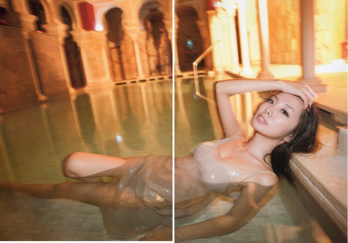 Photobook Azusa Yamamoto 山本梓 As One 2011 04 22 0056 9059026539.jpg