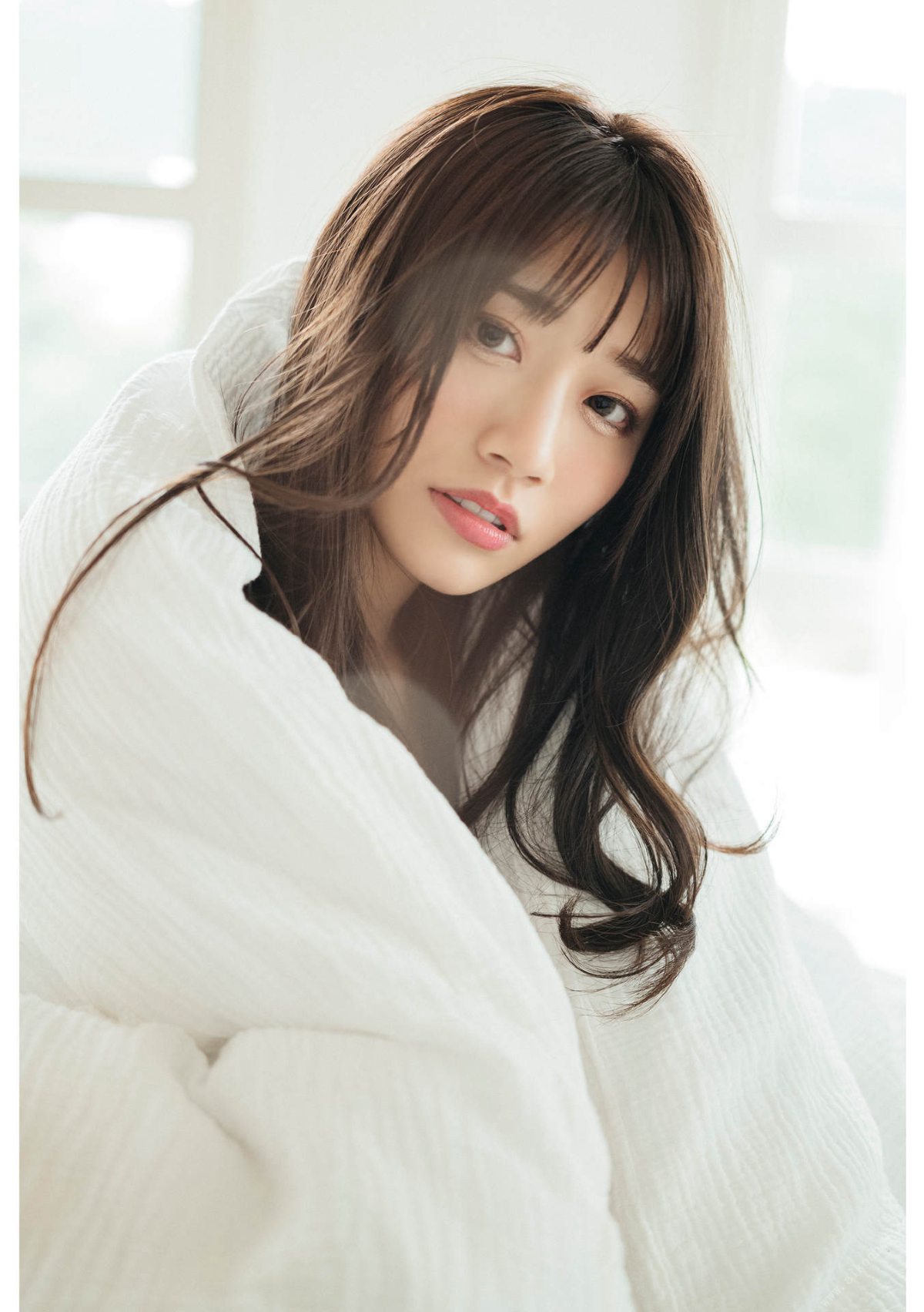 Photobook Saika Kawakita 河北彩花 Taken とられち 2022 07 11 0084 0931903410.jpg