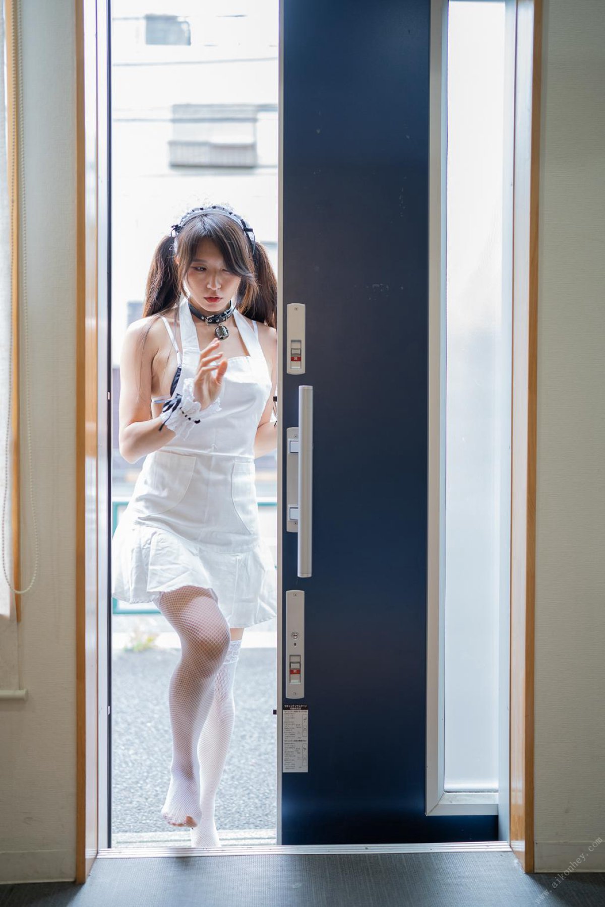 Photobook Aimi あいみ The maid who suddenly came to my house has no motivation 僕の家に突然やって来たメイドは、全くやる気がない 2021 10 15 A 0010 3287353165.jpg