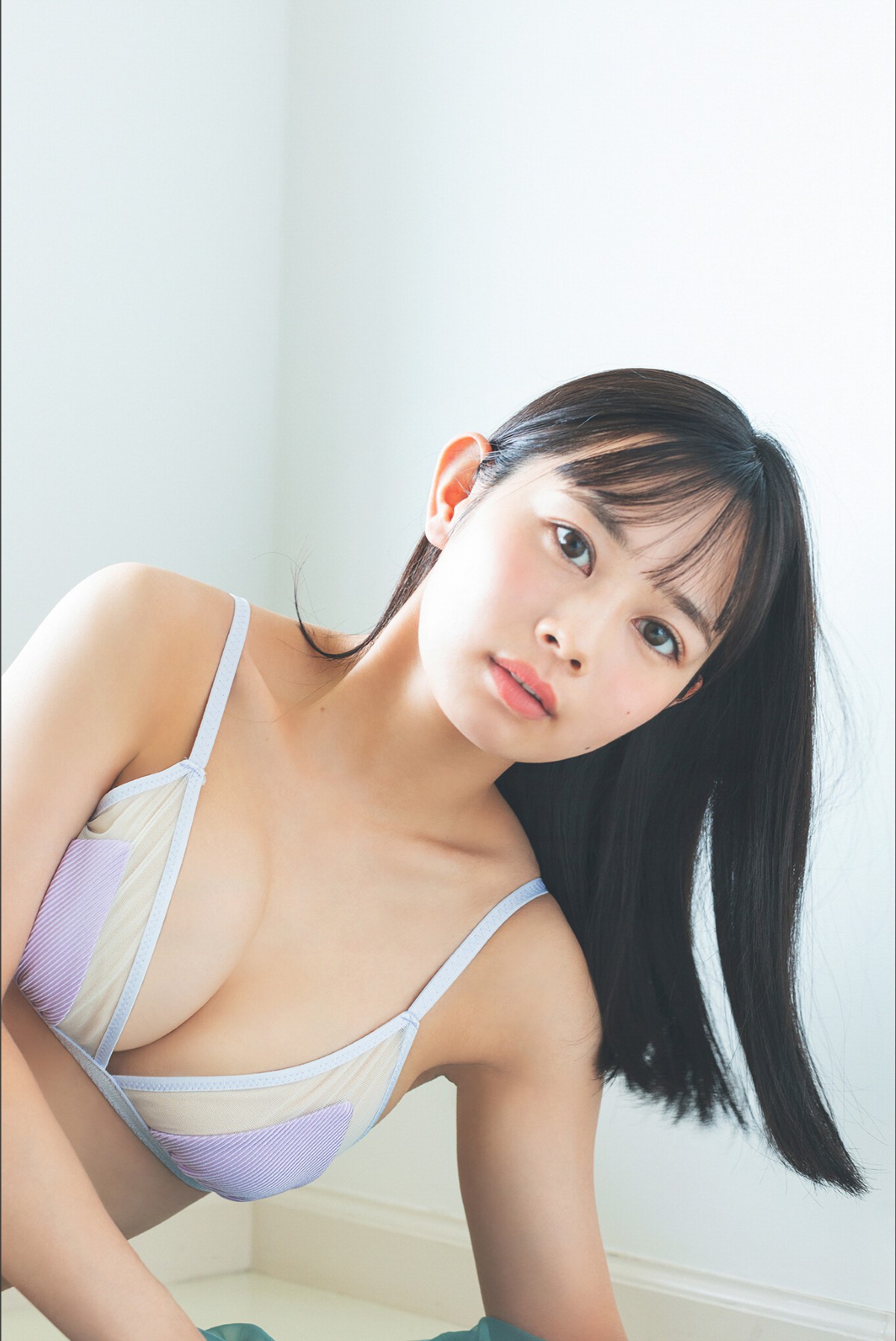 Photobook Saeko Kondo 近藤沙瑛子 Pure Purple 0006 9272707621.jpg