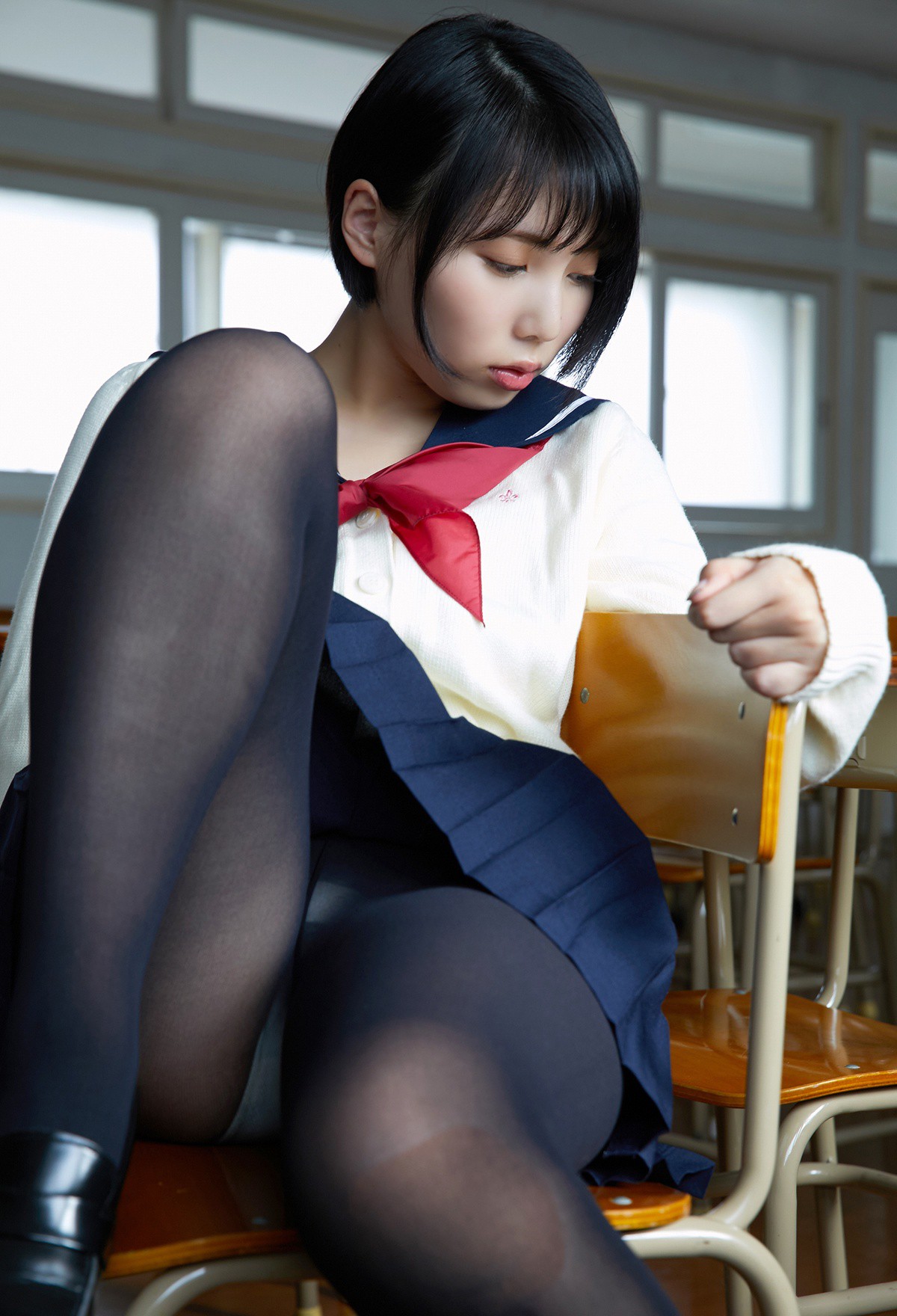 Photobook 2019 05 01 Kaoru Yasui 安位薫 Delusion After School Date 0024 0801397396.jpg