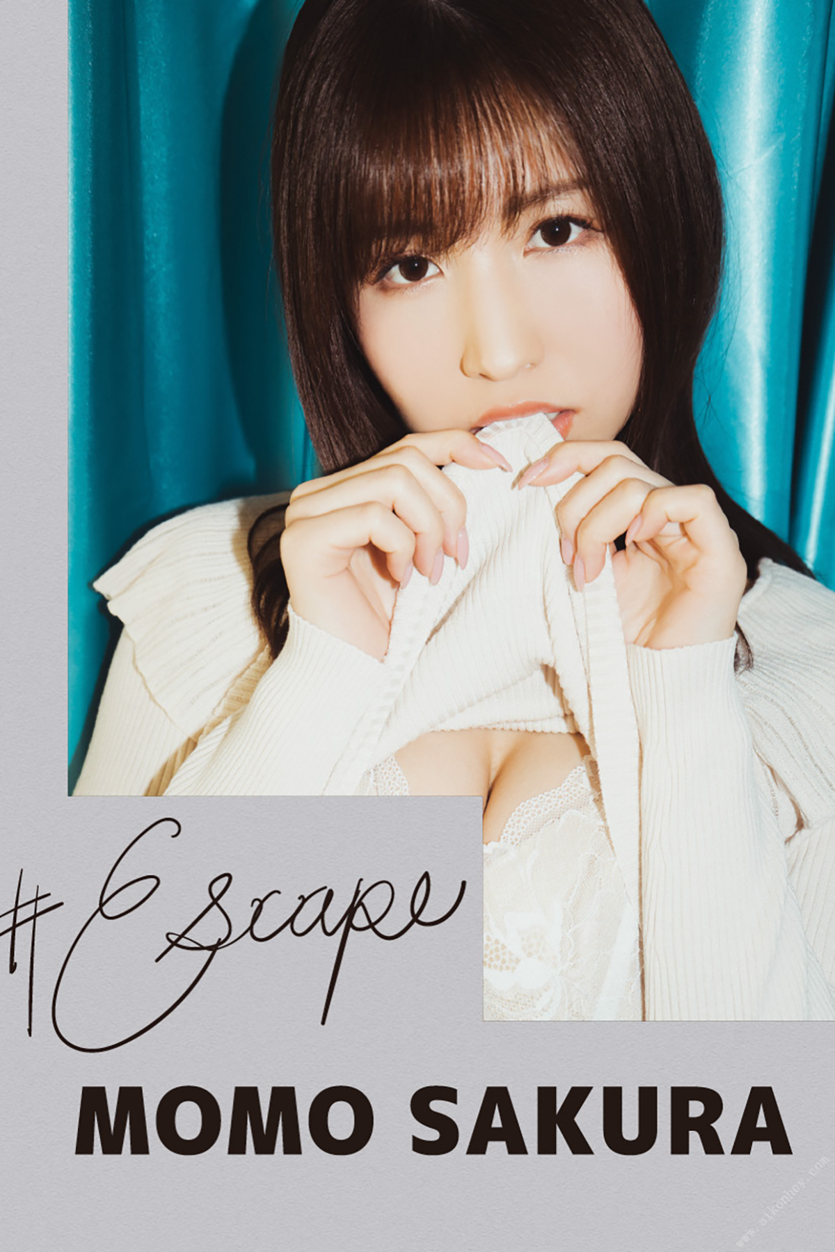 Photobook Momo Sakura 桜空もも Escape 2022-06-10