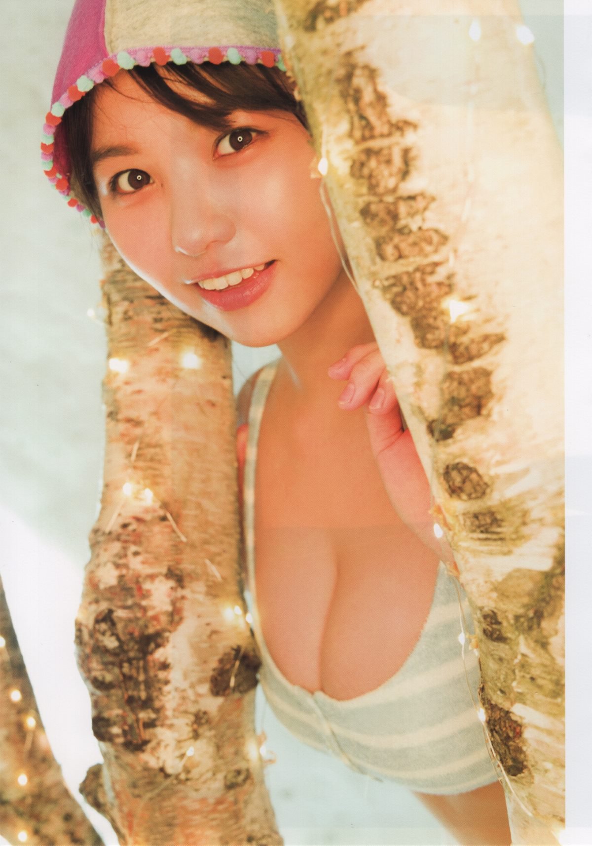 Photobook NMB48本郷柚巴1st写真集 美しい果実 0087 5590919803.jpg