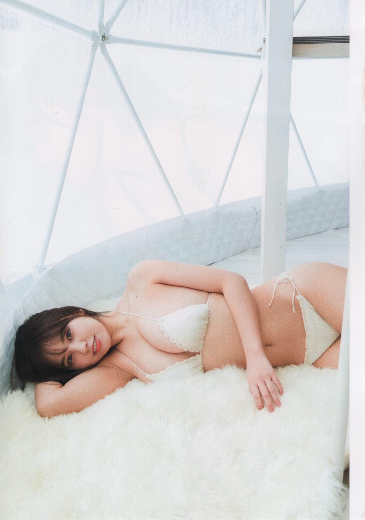 Photobook NMB48本郷柚巴1st写真集 美しい果実 0120 7920236406.jpg