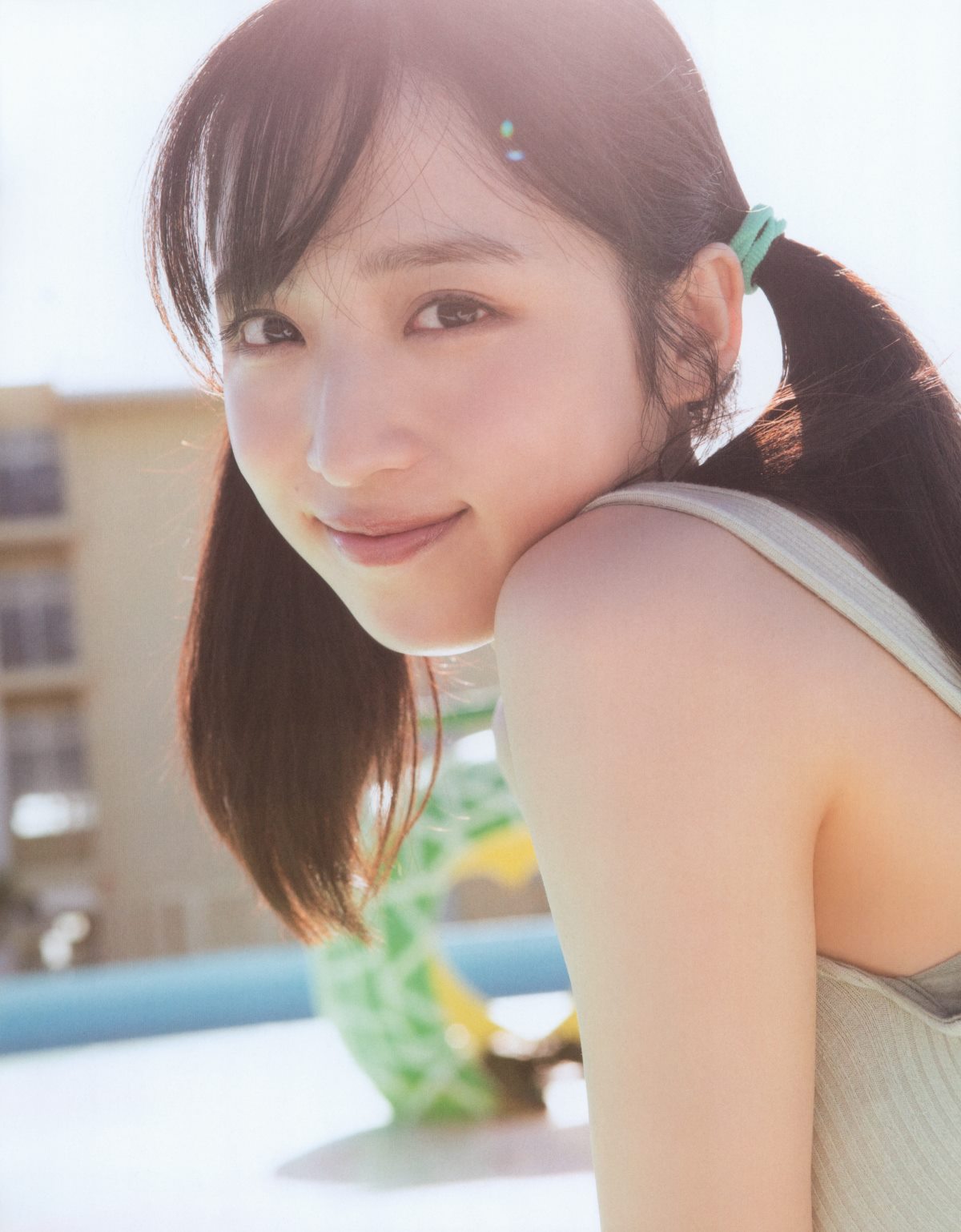 Photobook Yui Oguri 小栗有以 1st Photobook From the day I met you 君と出逢った日から 2022 01 18 0083 2698442868.jpg