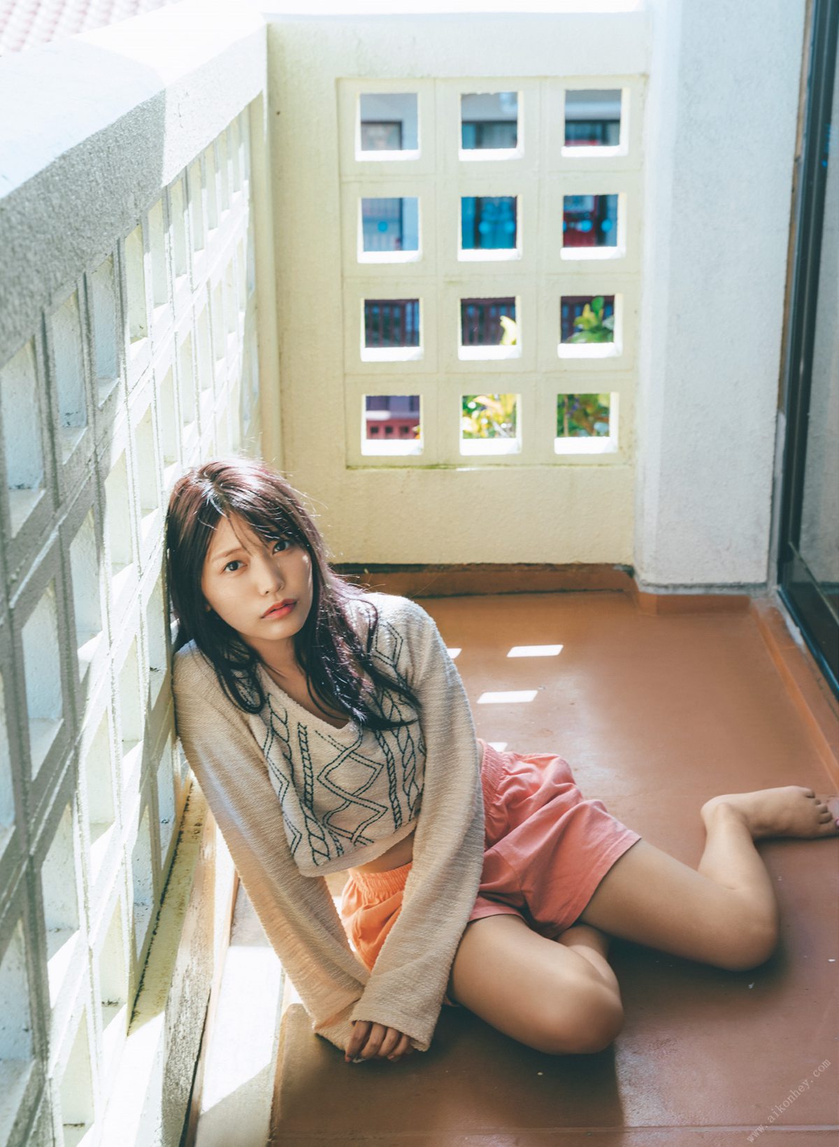 Photobook 松下玲緒菜2nd写真集 in the seasons 0071 3757984293.jpg