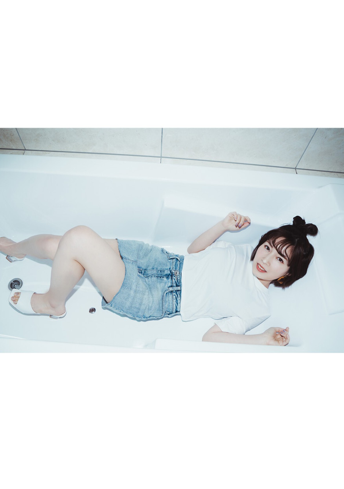 Photobook 2022 08 16 Saki Okuda 奥田咲 0069 9513385090.jpg