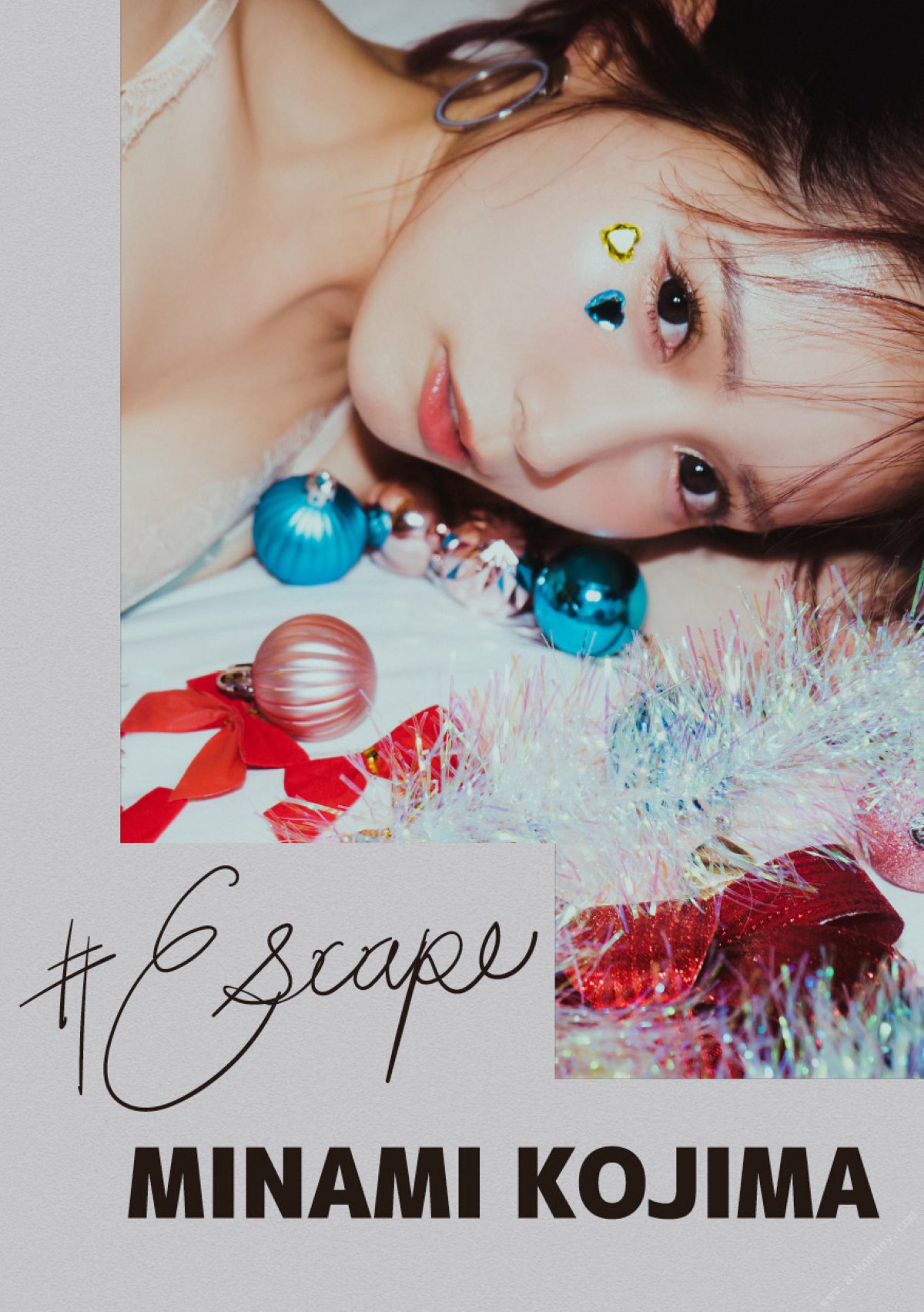 Photobook Minami Kojima 小島みなみ Escape 2022 05 13 0001 6871844118.jpg