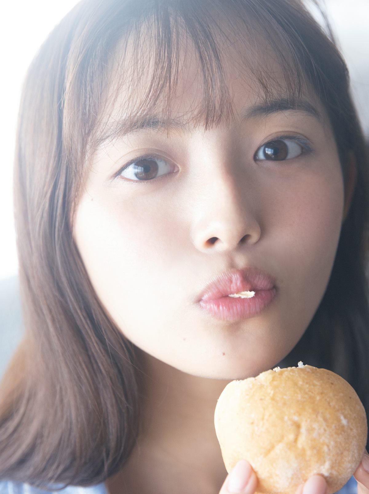 Photobook Hinami Mori 森日菜美 1st Photobook Lots of Mori もりだくさん 2022 02 23 A 0060 4947379769.jpg