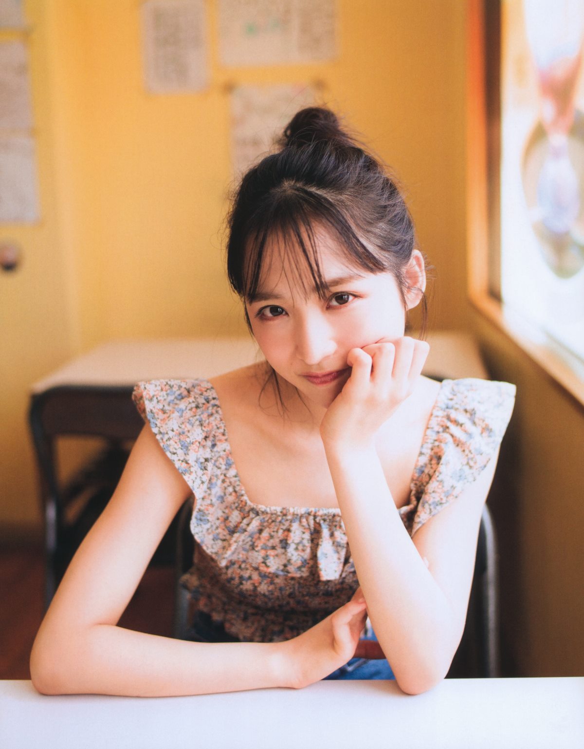 Photobook Yui Oguri 小栗有以 1st Photobook From the day I met you 君と出逢った日から 2022 01 18 0016 6757480102.jpg