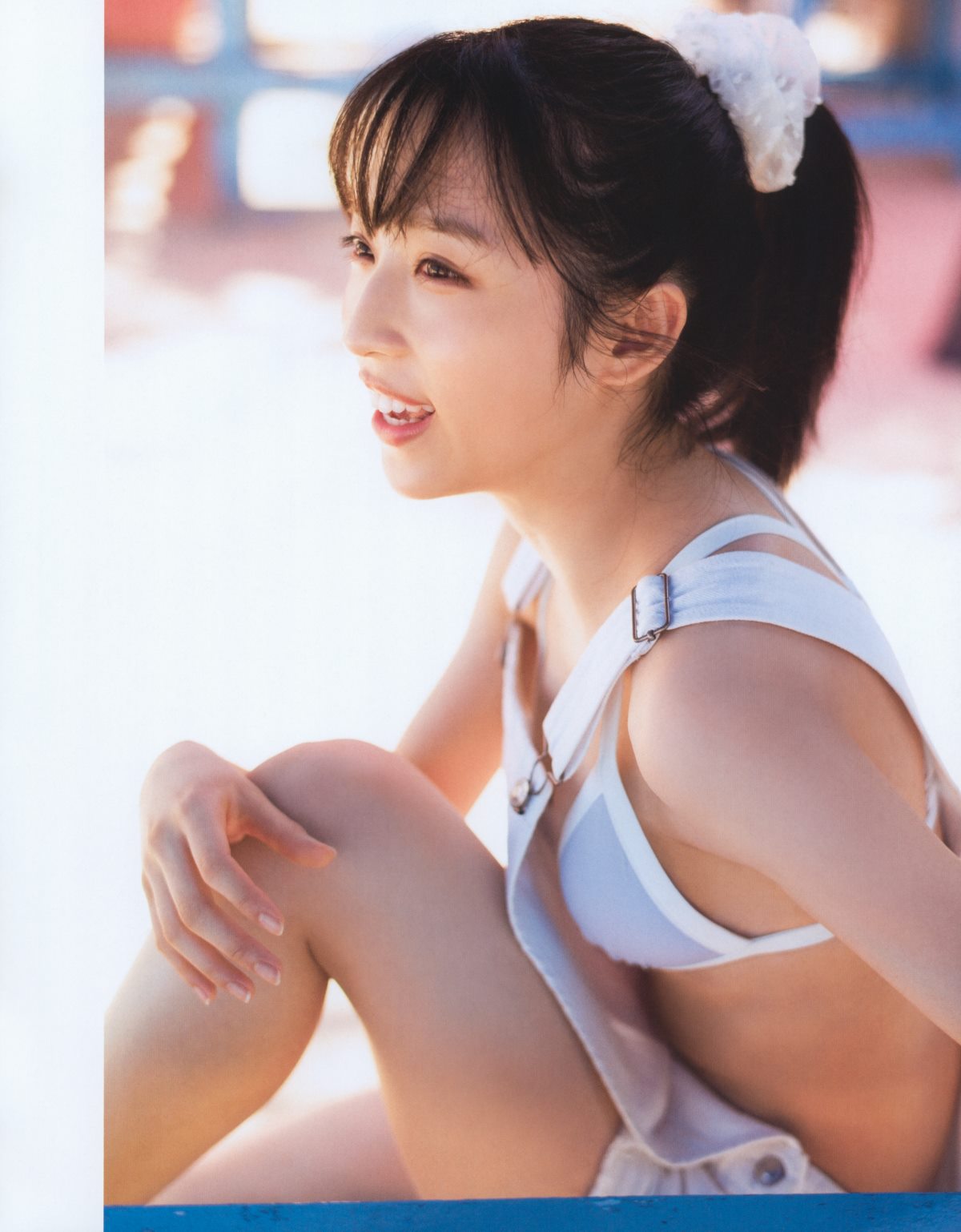 Photobook Yui Oguri 小栗有以 1st Photobook From the day I met you 君と出逢った日から 2022 01 18 0085 6040462721.jpg