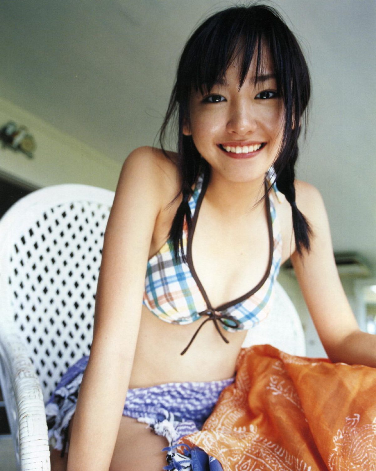 Photobook Yui Aragaki 新垣結衣 Chura Chura ちゅら ちゅら 2006 03 03 0073 4386976116.jpg