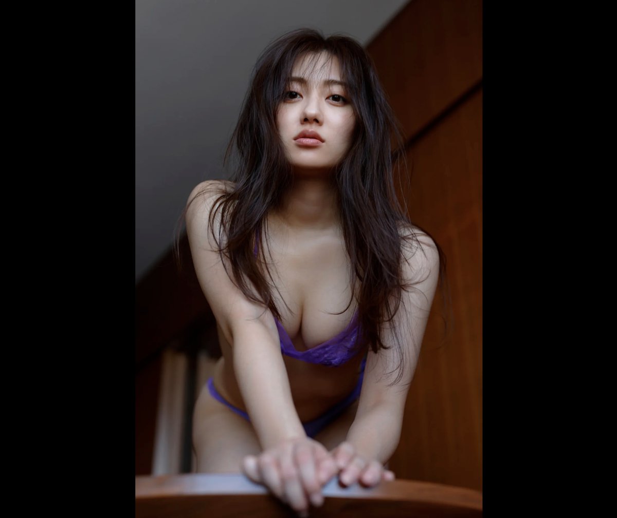 FRIDAY Digital Photobook Kazusa Okuyama 奥山かずさ Secret meeting suite room 密会スイートルーム 2021 03 12 0045 6229896298.jpg