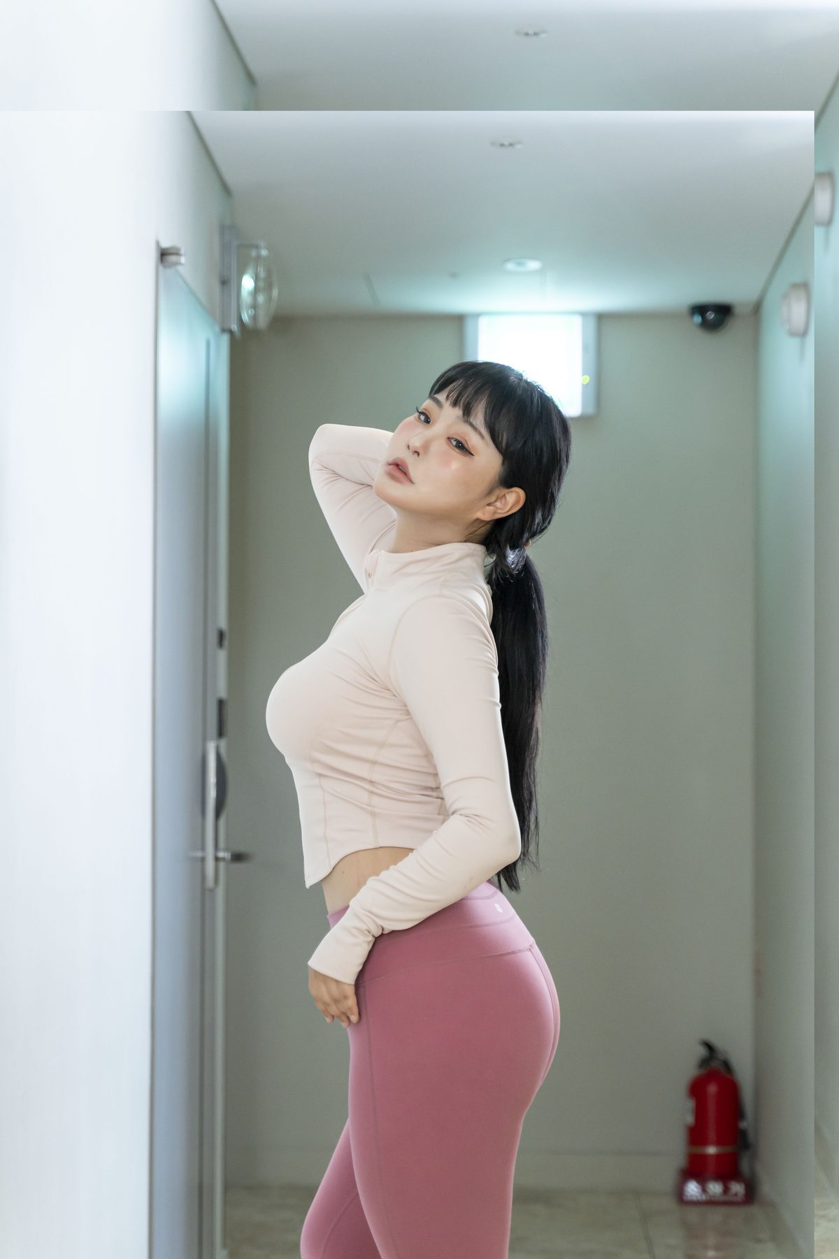 Jeon Bo Yeon 전보연 Nude Leggings 0001 4691206945.jpg