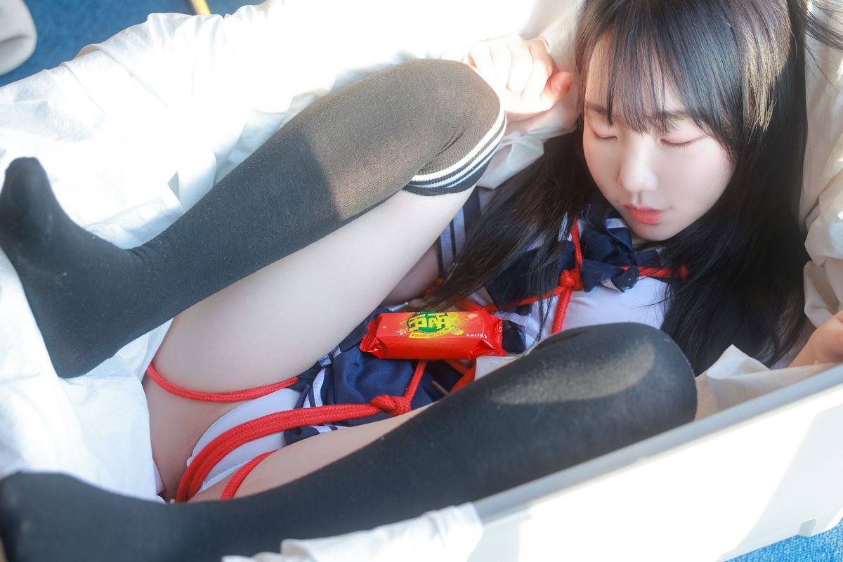 SWEETBOX Yeri Packaging Girl A 0008 4342952027.jpg