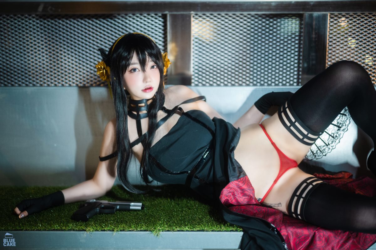 BlueCake Yeeun BlackRose RED 0025 2973377452.jpg