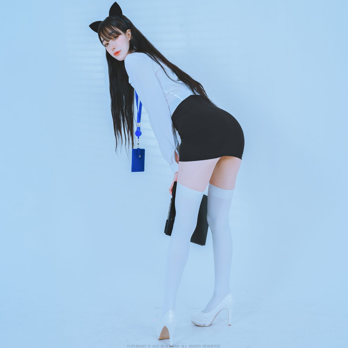 Blackbird Yuri No 01 Office look 0001 8378589842.jpg