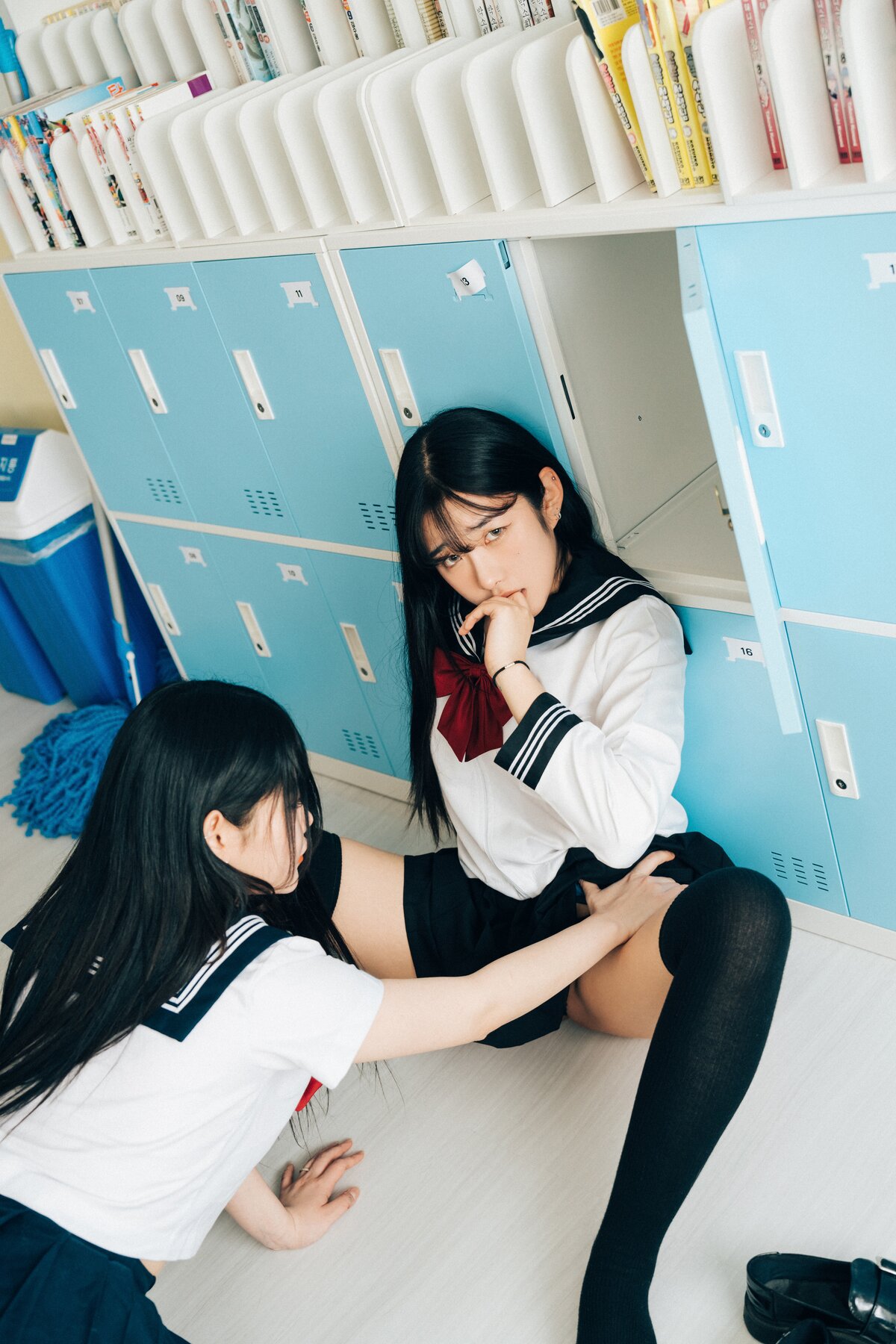 Loozy Zia 지아 x Sonson 손손 Bitch Academy Hard B 0029 4192668285.jpg