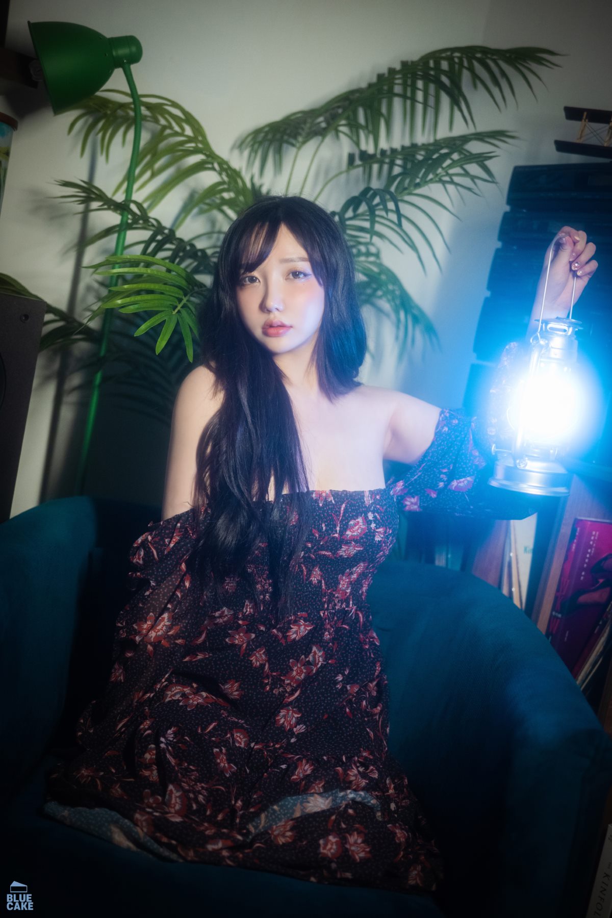BlueCake Yeeun Nothing RED 0064 0861599213.jpg
