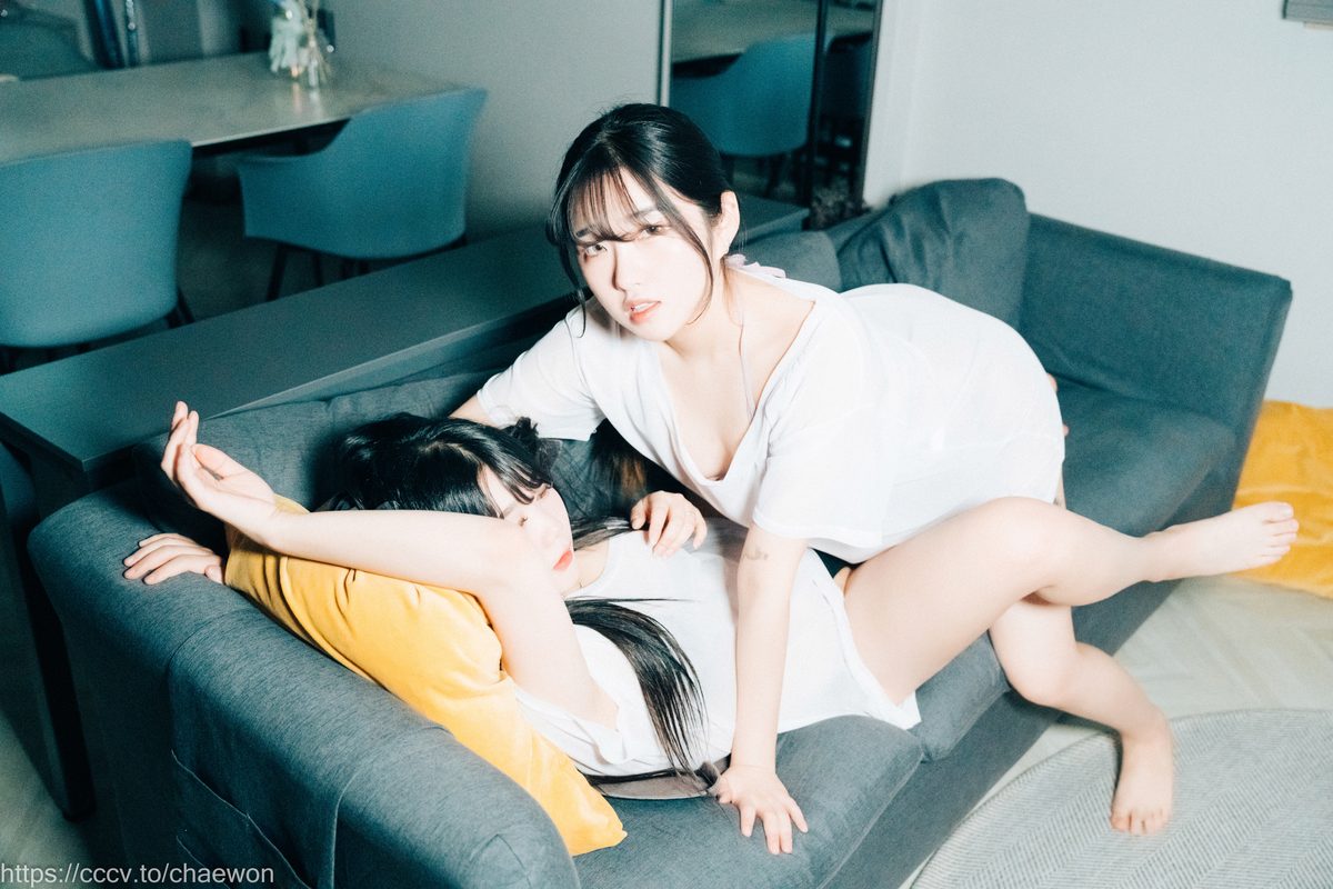 Loozy Zia 지아 x Sonson 손손 Yuri Girls Love A 0077 6664762557.jpg
