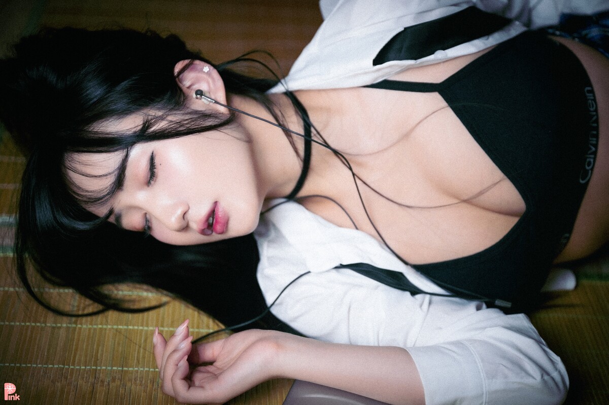 PINK RIBBON Jina 지나의 교복 생활_Dark ver 0028 8519262388.jpg