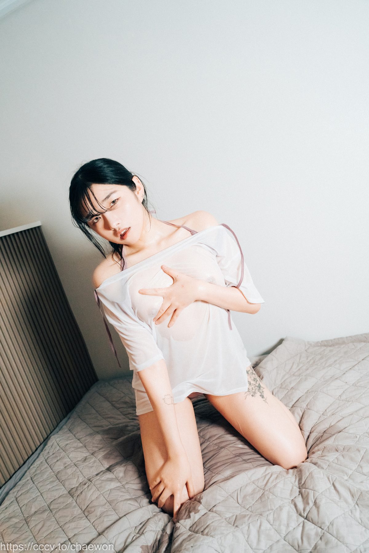 Loozy Zia 지아 x Sonson 손손 Yuri Girls Love A 0032 7704937836.jpg