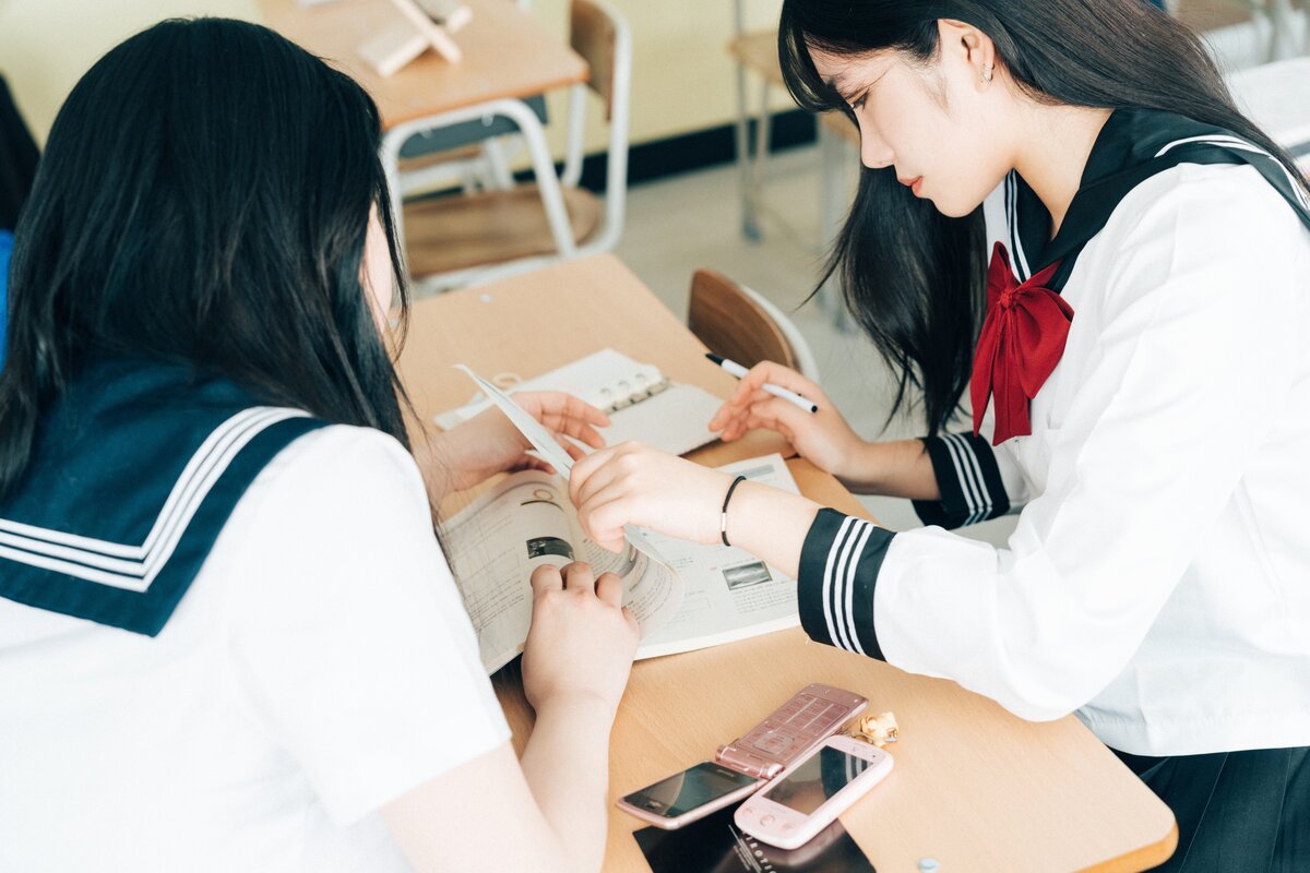 Loozy Zia 지아 x Sonson 손손 Bitch Academy Hard B 0007 1217513501.jpg