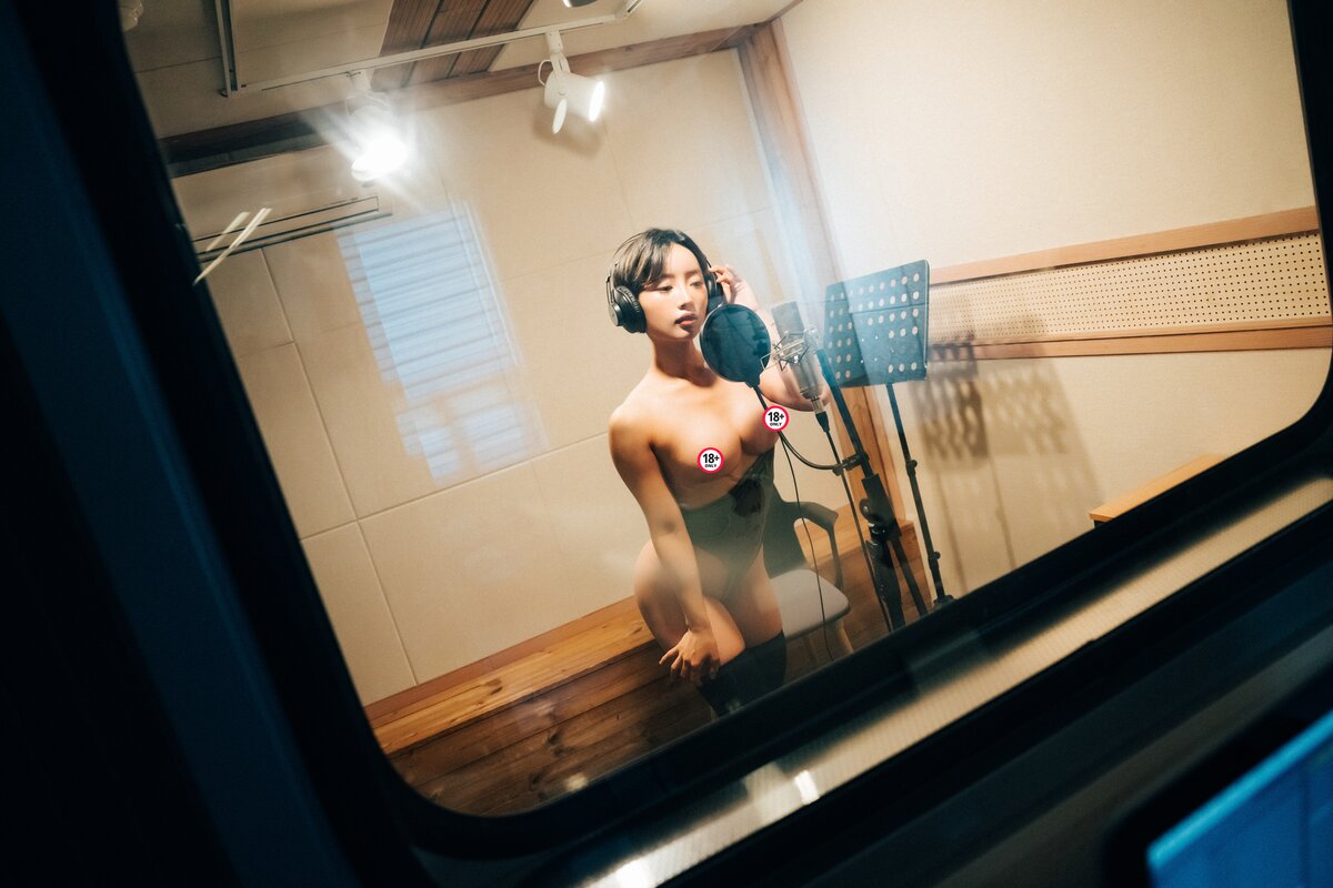 Loozy Booty Queen Nude Recording B 0063 8672942911.jpg
